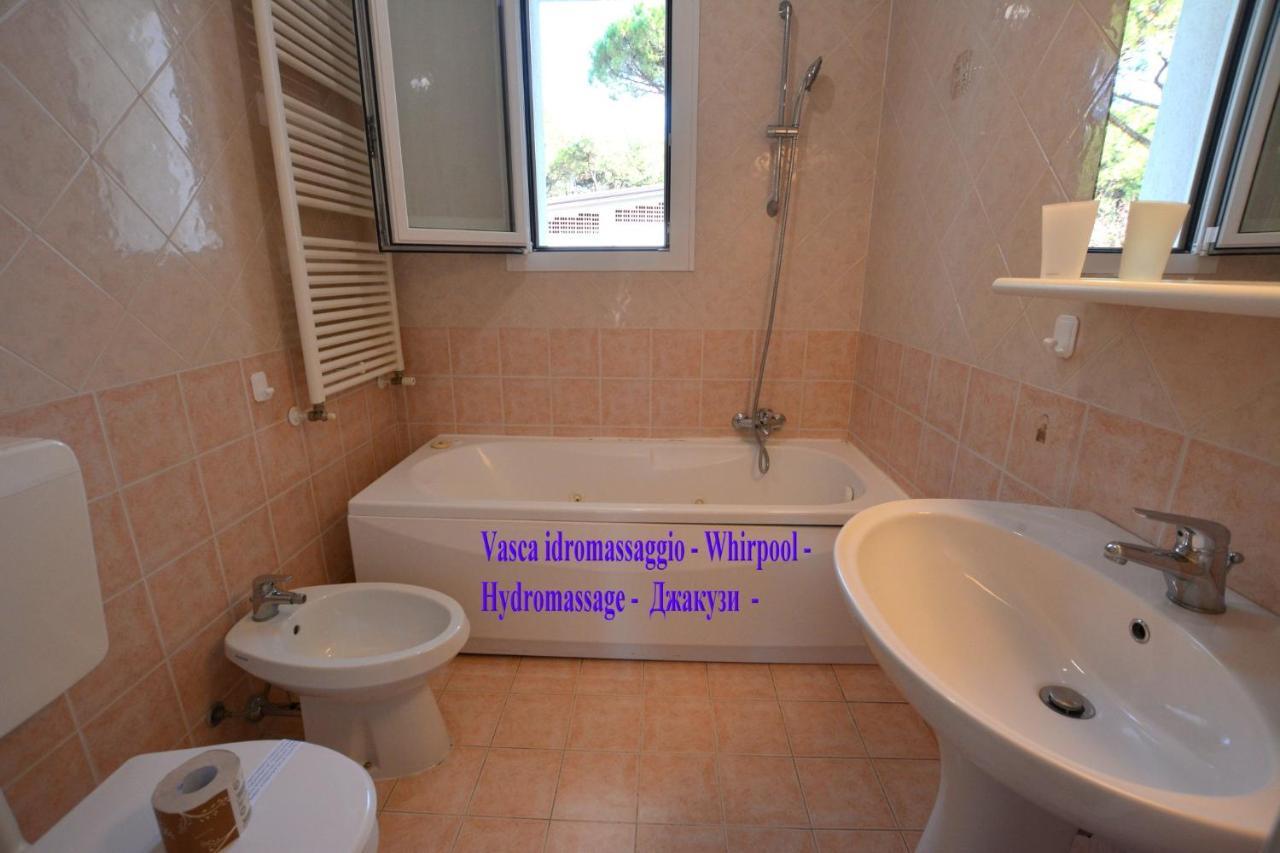 Villa A Lignano Pineta Lignano Sabbiadoro Exteriér fotografie