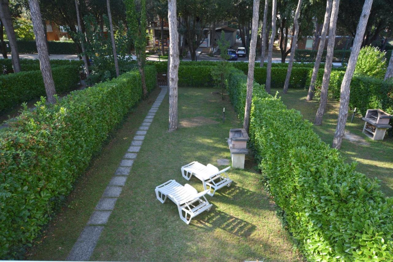 Villa A Lignano Pineta Lignano Sabbiadoro Exteriér fotografie