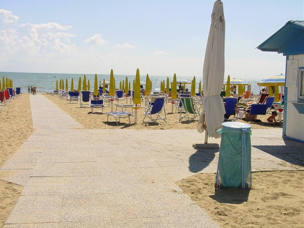 Villa A Lignano Pineta Lignano Sabbiadoro Pokoj fotografie